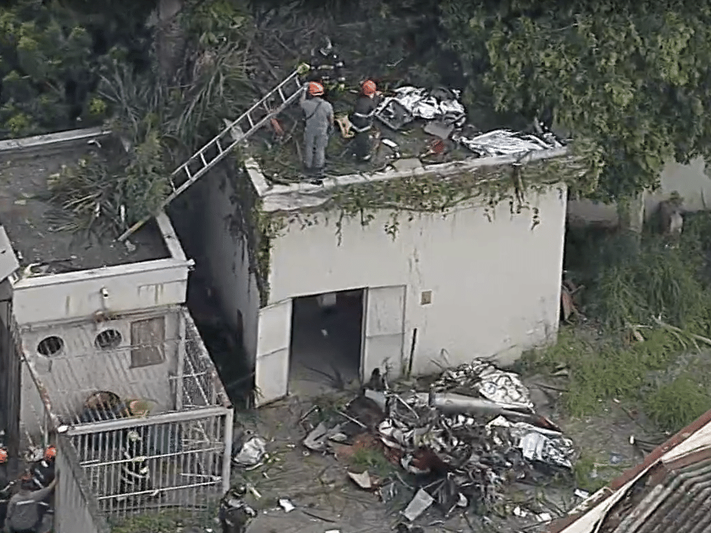 Helicóptero cai e deixa 4 mortos mortos na Barra Funda, em São Paulo