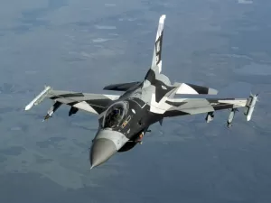 Países Baixos prometem enviar caças F-16 à Ucrânia 'sem demora'