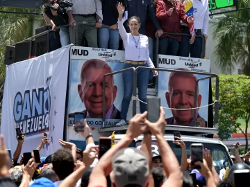 'Eles nunca imaginaram nossa reação', diz líder da oposição a Maduro em ato
