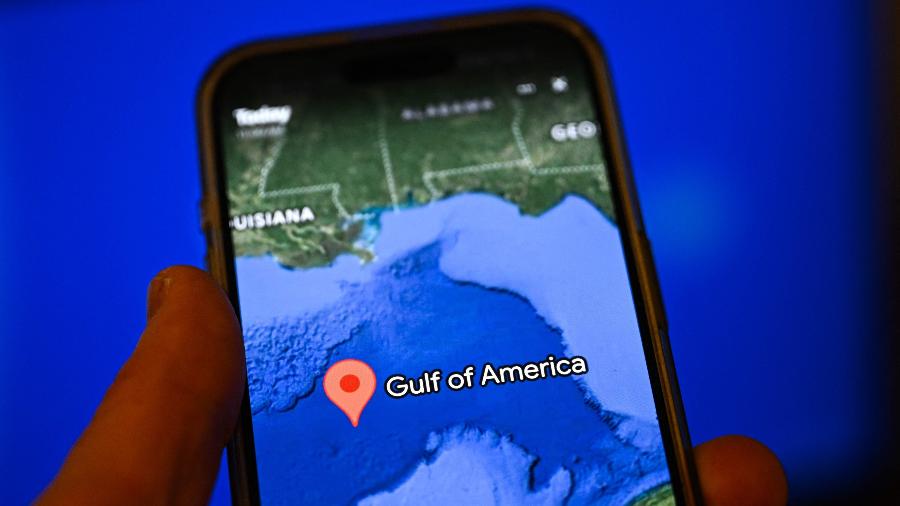 Ilustração mostra acesso ao Google Earth feito dos EUA em que aparece Golfo da América; México processa a empresa, pois o nome original da região é Golfo do México Ilustração mostra acesso ao Google Earth feito dos EUA em que aparece Golfo da América; México processa a empresa, pois o nome original da região é Golfo do México