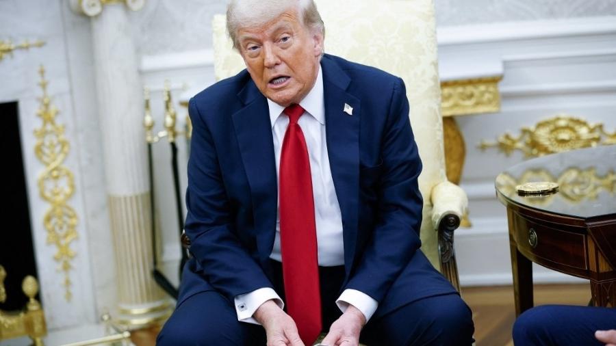 Donald Trump discursa durante reunião com o secretário-geral da Otan, Mark Rutte, no Salão Oval da Casa Branca, em 14 de julho de 2025, em Washington, DC Donald Trump discursa durante reunião com o secretário-geral da Otan, Mark Rutte, no Salão Oval da Casa Branca, em 14 de julho de 2025, em Washington, DC