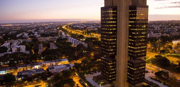 BC começa hoje reunião que deve manter Selic no maior nível desde 2020