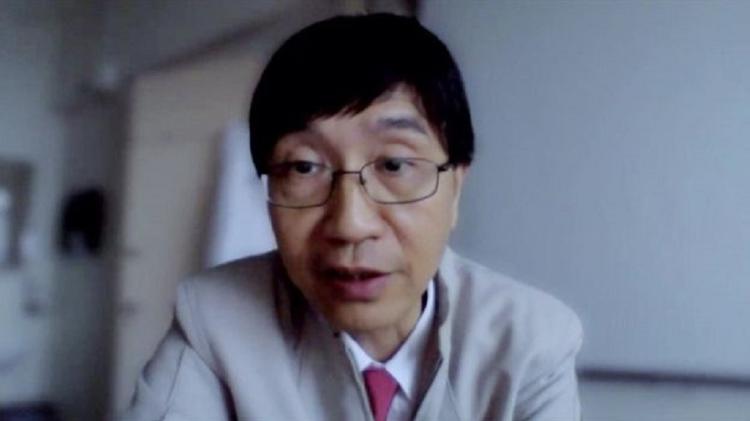 Kwok-yung alegou ter alertado o governo em 12 de janeiro sobre suspeita de transmissão humana da covid-19 - BBC - BBC