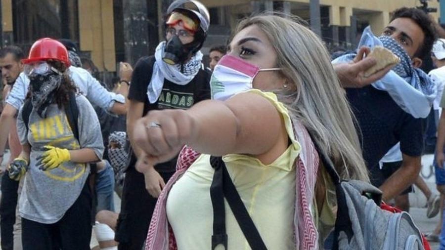 Manifestações de rua acentuaram pressão contra governo do Líbano - EPA