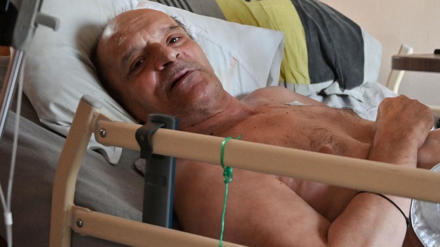 O francês Alain Cocq, que sofre de uma doença degenerativa rara, disse que vai parar de se alimentar, após ter pedido de eutanásia negado pelo governo - Philippe Desmazes/AFP