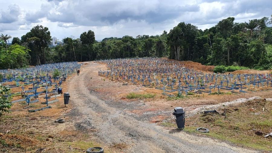 Cemitério do Tarumã, o maior de Manaus, no Amazonas - Carlos Madeiro/UOL