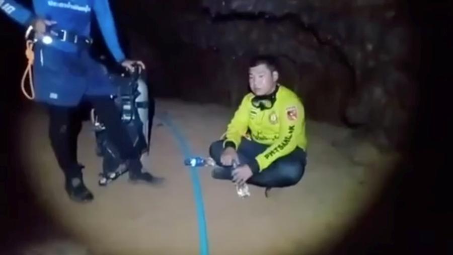 Monge busdista havia entrado em uma caverna para meditar - REUTERS