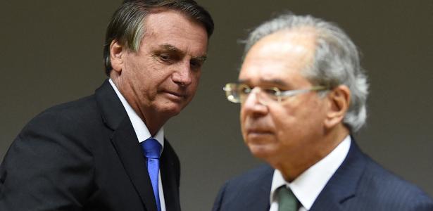 22.out.2021 - O presidente Jair Bolsonaro e o ministro da Economia, Paulo Guedes