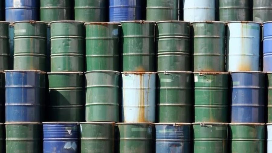 O barril de petróleo fechou em US$ 117,40 nos futuros do Brent - GETTY IMAGES