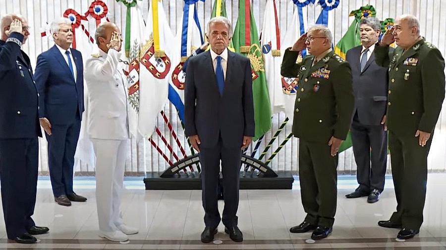 Cerimônia em que Múcio assumiu Ministério da Defesa, na primeira semana do governo Lula - Ministério da Defesa