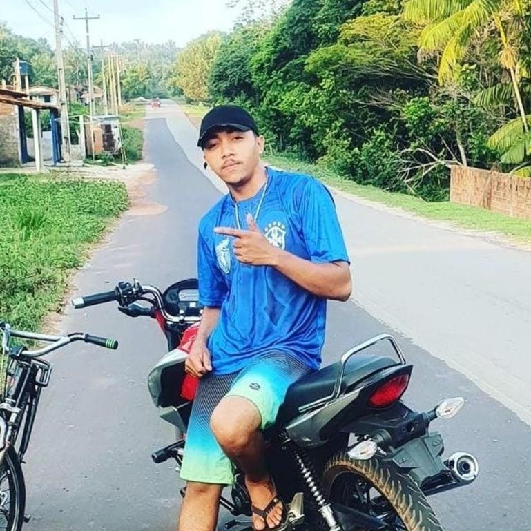 Jovem que debochava da polícia dando 'grau' em moto morre ao bater em  caminhão na BR-222, no MA, Maranhão