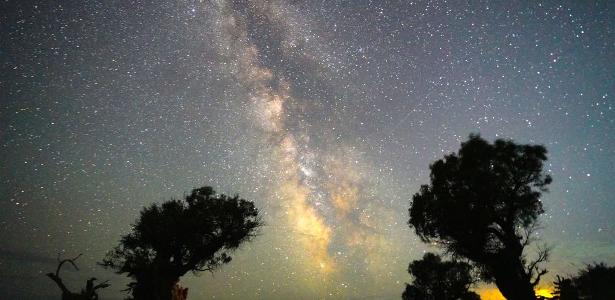 Chuva de meteoros terá o grande pico hoje; saiba como assistir espetáculo