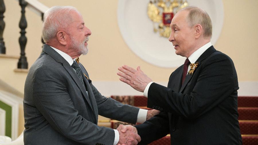 Lula encontra Vladimir Putin no Dia da Vitória, na Rússia Lula encontra Vladimir Putin no Dia da Vitória, na Rússia