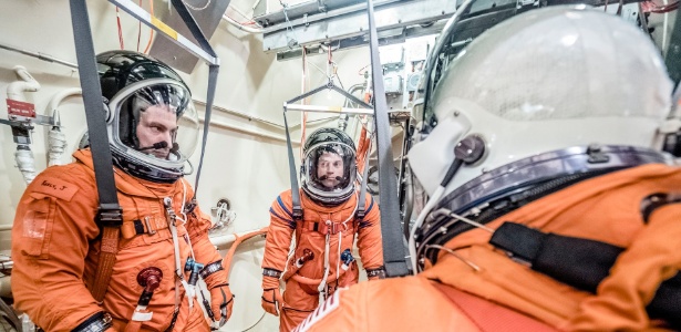 Radislav Sinyak/NASA