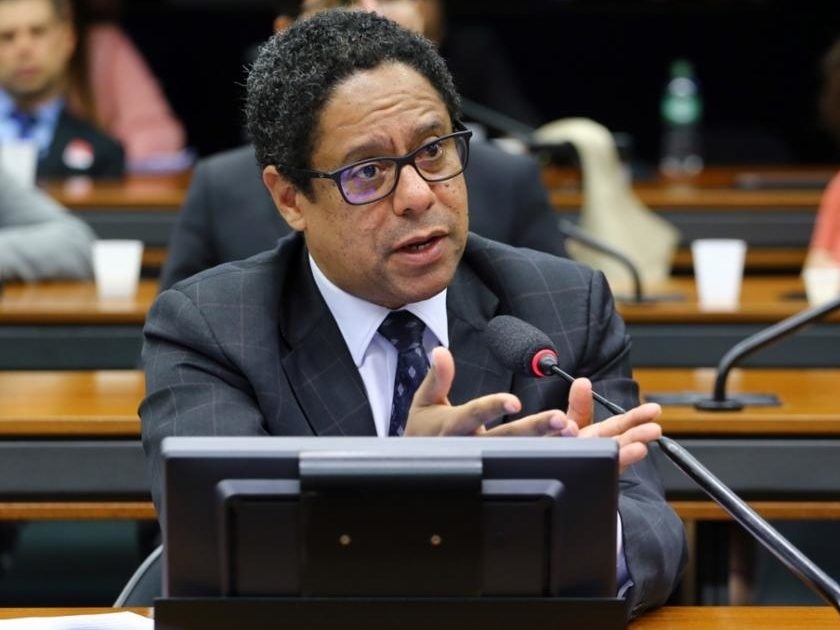 Sob ameaça, PC do B descarta fusão e aposta na federação de partidos