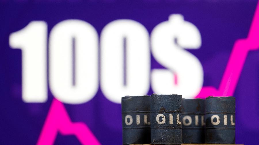 Alta que levou barril de petróleo a mais de US$ 105 pode ser apenas início da trajetória de elevação - REUTERS/Dado Ruvic/Illustration