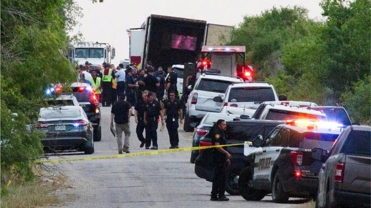 Authorities find dozens dead in abandoned truck near San Antonio, Texas - GETTY IMAGES - GETTY IMAGES