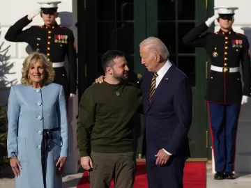 Diamante e peças de luxo: os presentes que os Biden receberam e devolveram