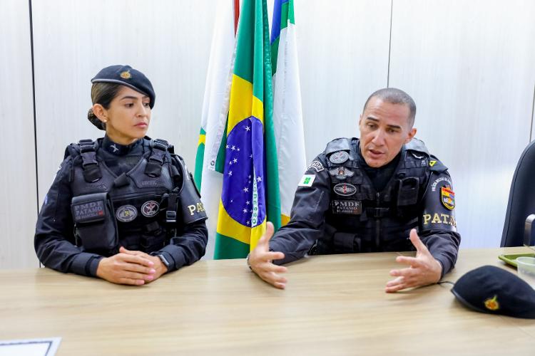 A cabo Marcela da Silva Morais Pinno e o subtenente Beroaldo José de Freitas Júnior, da Polícia Militar do DF, foram promovidos pelo combate aos golpistas no 8 de janeiro.