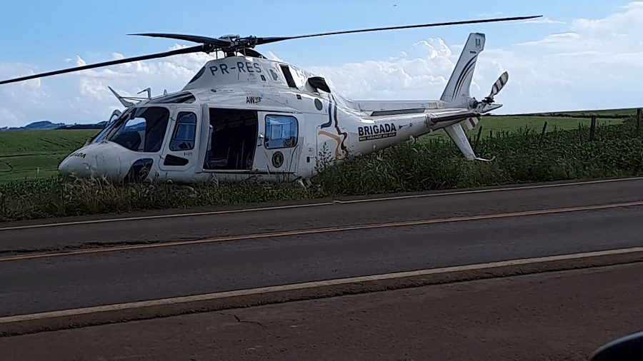 23.fev.2024 - Helicóptero com vice-governador do RS, Gabriel Souza (MDB), fez pouso de emergência