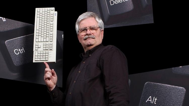 David Bradley, engenheiro da IBM, foi o criador da combinação de tecla Ctrl + Alt + Del David Bradley, engenheiro da IBM, foi o criador da combinação de tecla Ctrl + Alt + Del