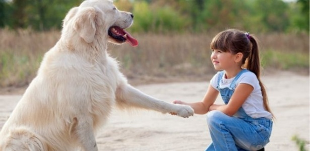 Ficar exposto a um cachorro no primeiro ano de vida está ligado a uma queda de 13% no risco de desenvolver asma durante a infância - ThinkStock
