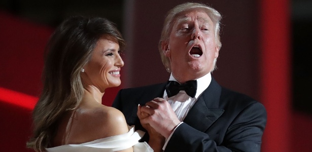 Presidente Donald Trump dança "My Way" com a primeira-dama, Melania, no primeiro baile de posse - Chip Somodevilla/Getty Images/AFP