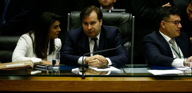 Rodrigo Maia preside sessão da Câmara em processo contra Michel Temer - Pedro Ladeira/Folhapress,