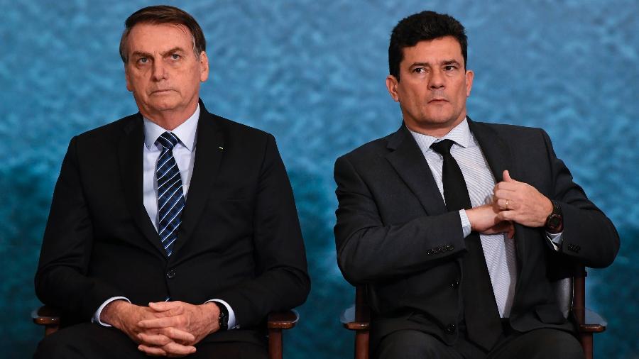 Jair Bolsonaro e Sergio Moro em solenidade no Palácio do Planalto em outubro de 2019 - Mateus Bonomi/AGIF