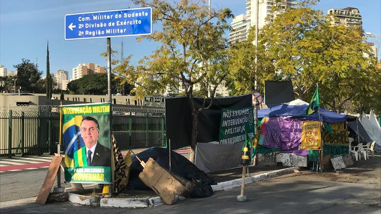 Geni passou os últimos dias com saúde morando no acampamento pró-intervenção militar - Felipe Pereira - Felipe Pereira