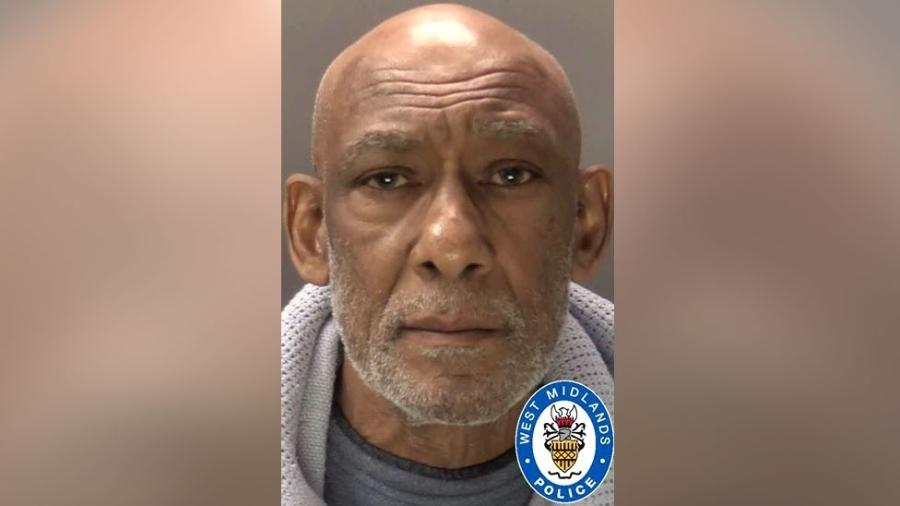 Carvel Bennett, 74, estuprou uma menina de 13 na década de 1970 e foi condenado a 11 anos de prisão - Divulgação/West Midlands Police