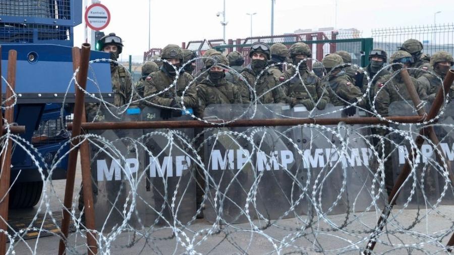 Polônia quer invocar uma medida excepcional da Otan em resposta à crise na fronteira com Belarus - Getty Images