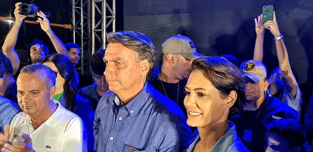 Michelle Bolsonaro em evento: 'Mulher tem que ser ajudadora do esposo' - Vimarsana News