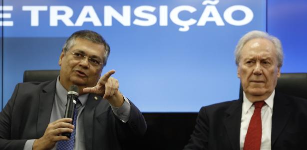 Flávio Dino e Ricardo Lewandowski em reunião no Ministério da Justiça para a transição do cargo