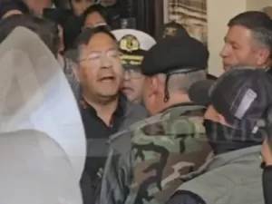 Planalto recebe relatos de que golpe na Bolívia começa a ser debelado