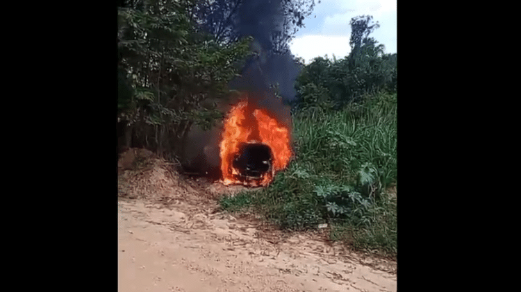 Guarda Municipal achou carro de ex-PM da Rota com dois corpos carbonizados em área rural de SP