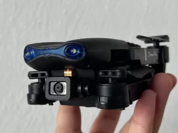 Testamos drone de R$ 100 que promete fotos e vídeos em 4K; saiba se é bom