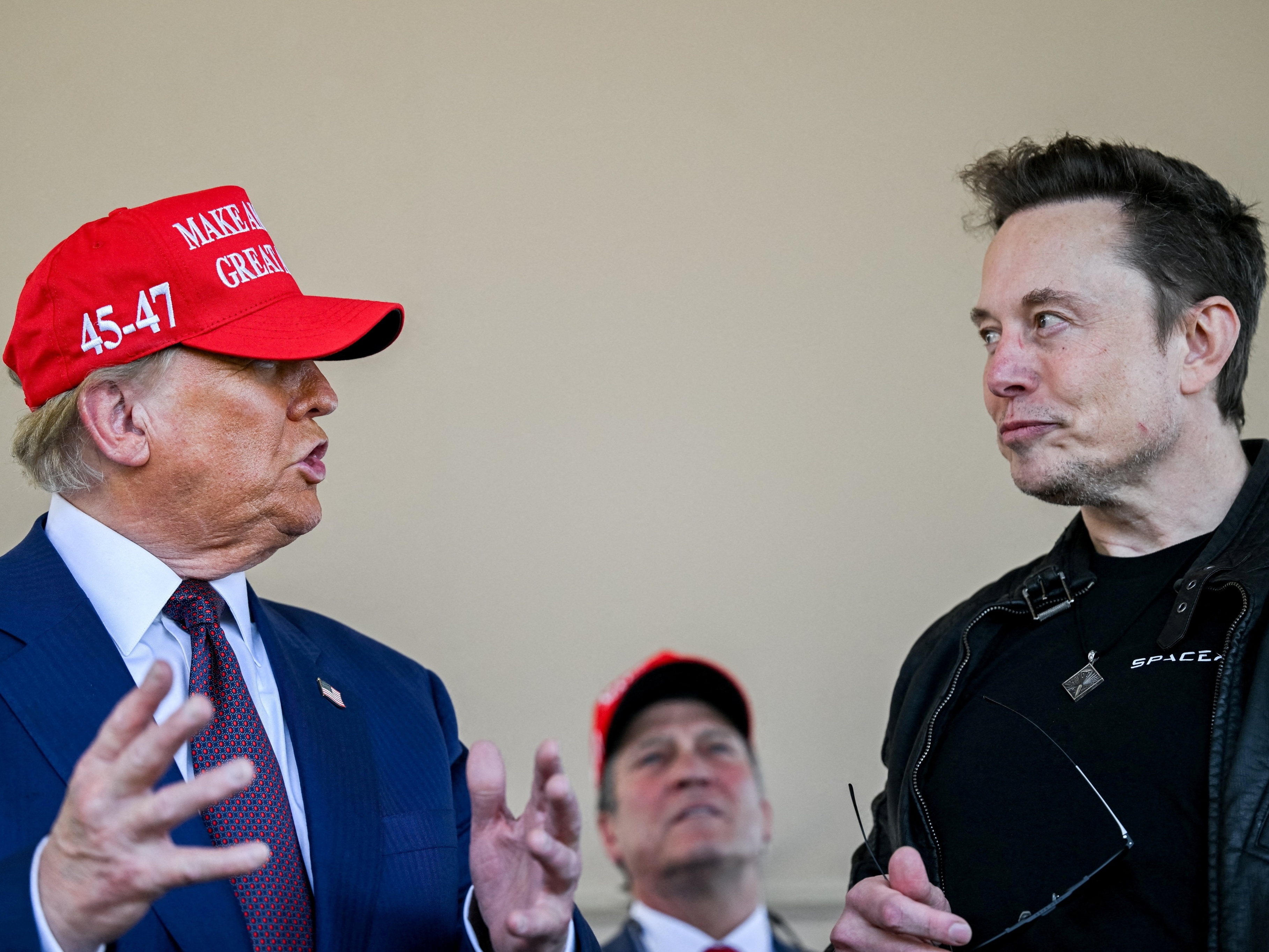 Potential DOGE Stimulus Checks: What Trump and Musk Expect to Offer Americans