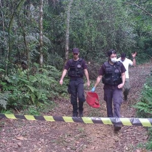 A polícia encontrou os corpos no domingo (6) em Mogi das Cruzes  - Hélio Torchi/Estadão Conteúdo