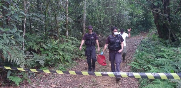 A polícia encontrou os corpos no domingo (6) em Mogi das Cruzes - Hélio Torchi/Estadão Conteúdo