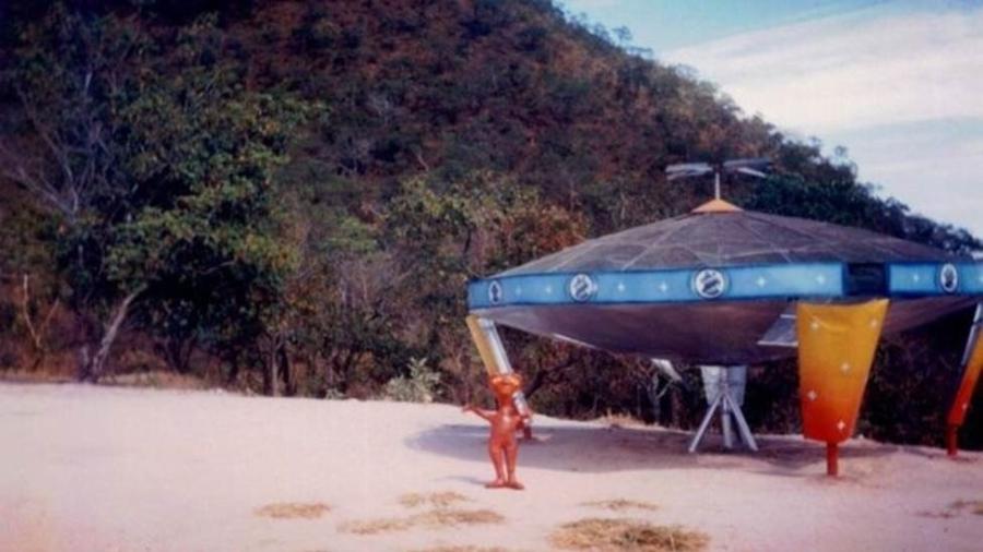 Barra do Garças, em Mato Grosso, criou um "discoporto" para facilitar contatos com extraterrestres e atrair turistas - BBC