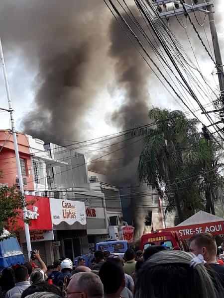 Incêndio atinge prédio comerical em Araçatuba, no interior de São Paulo - Reprodução