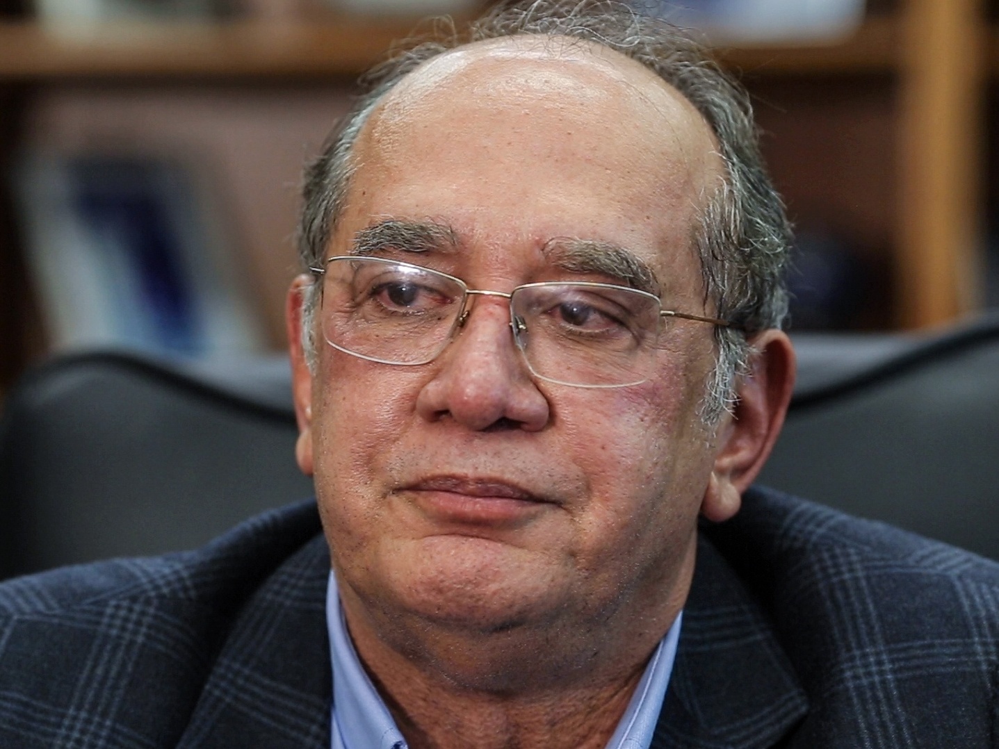 Bolsonaro não pode manter 'bicefalia' como presidente e cidadão, diz Mendes
