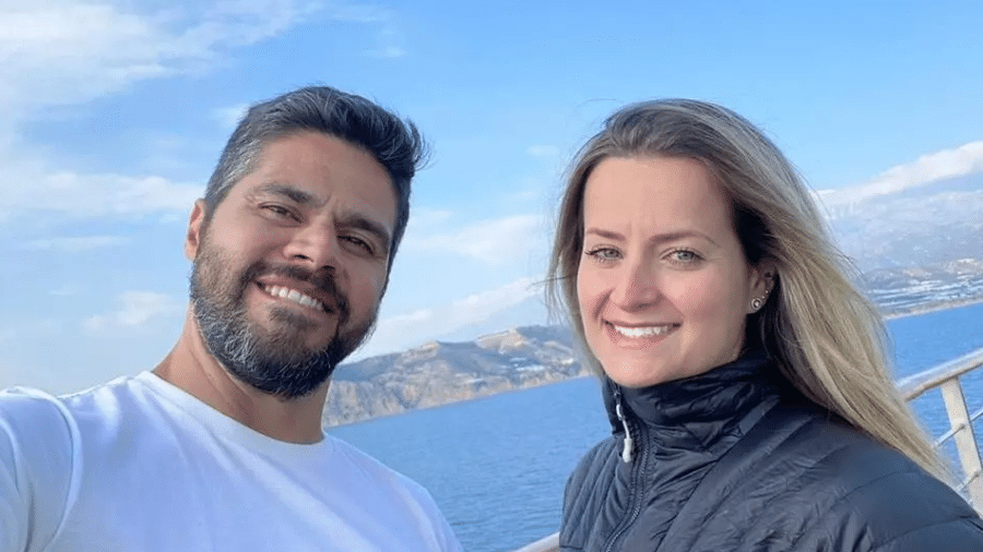 O casal Lígia Cossina e Thiago Azevedo Paes embarcaram num cruzeiro para comemorar dois anos de matrimônio. Mas a viagem se transformou num pesadelo por conta da Covid-19 - RFI