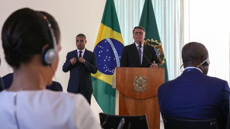Reunião do então presidente Bolsonaro em 2022 com embaixadores é considerada um dos atos de defesa de golpe de Estado