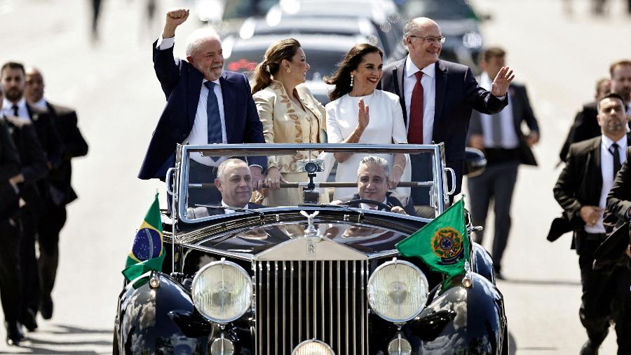 Rolls Royce com os chefes do executivo e suas primeiras damas - REUTERS/Ueslei Marcelino 