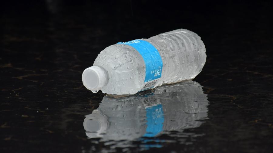 Padaria foi multada pela venda de água por valores abusivos