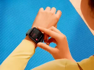 Monitora sono, calorias e estresse: smartwatch da Xiaomi está por R$ 250