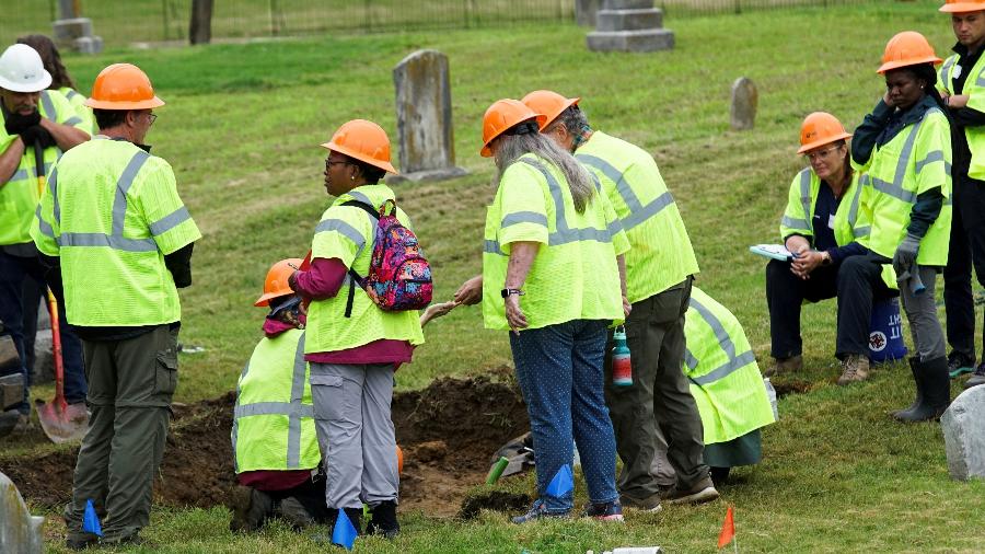 Escavações realizadas pela Universidade de Oklahoma na área do massacre de Tulsa