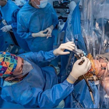 Momento da cirurgia de Lorena 